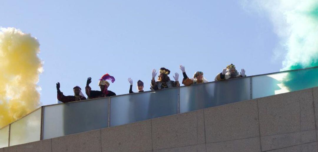 Sus Majestades los Reyes de Oriente a su llegada a Zaragoza. 