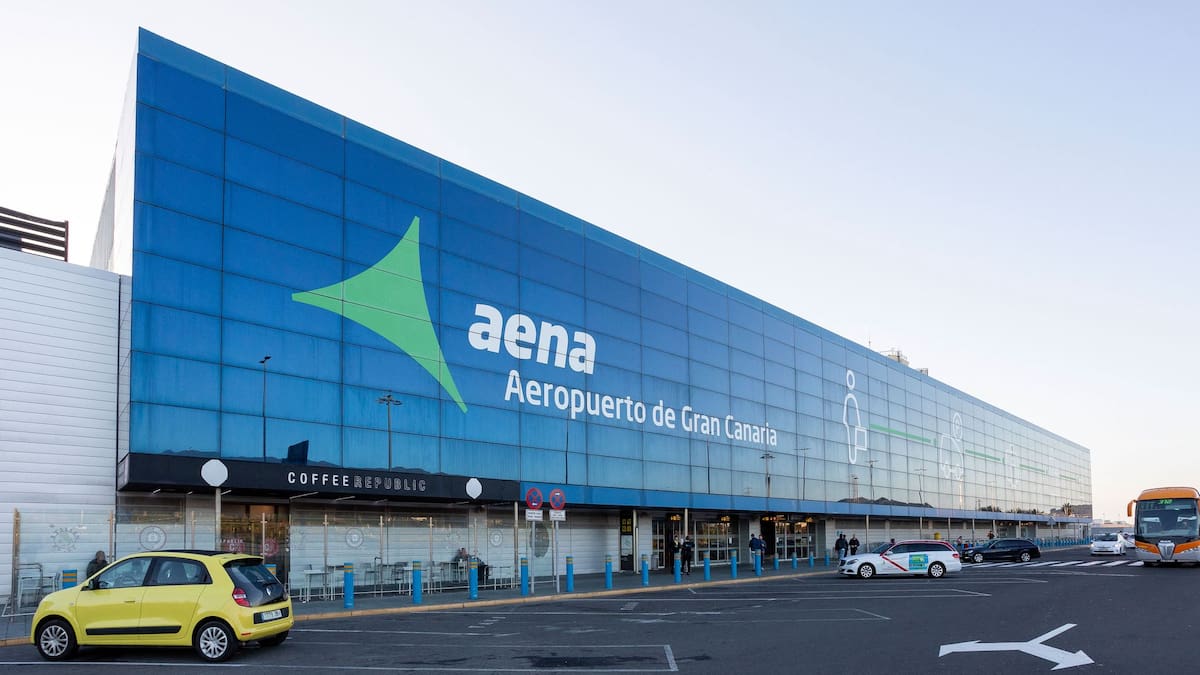 Dos empresas cántabras realizarán las redes de Internet en 46 aeropuertos españoles