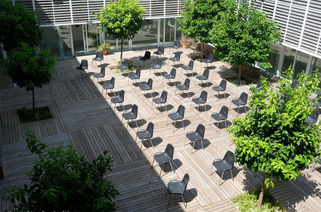 Patio ECCO adaptado para conciertos por el coronavirus.