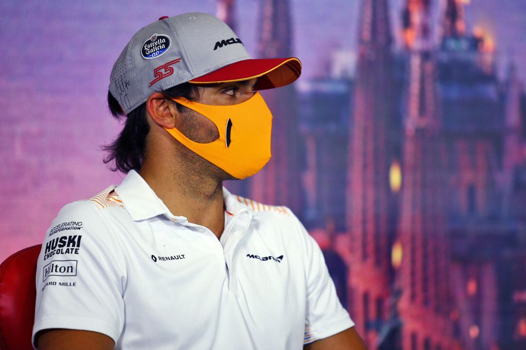 Carlos Sainz durante la rueda de prensa oficial 