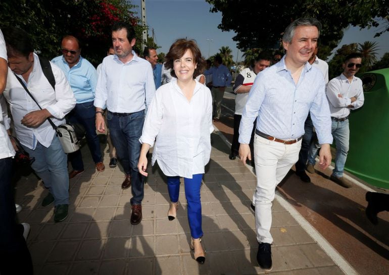 Soraya Sáenz de Santamaría en su llegada a Alicante 