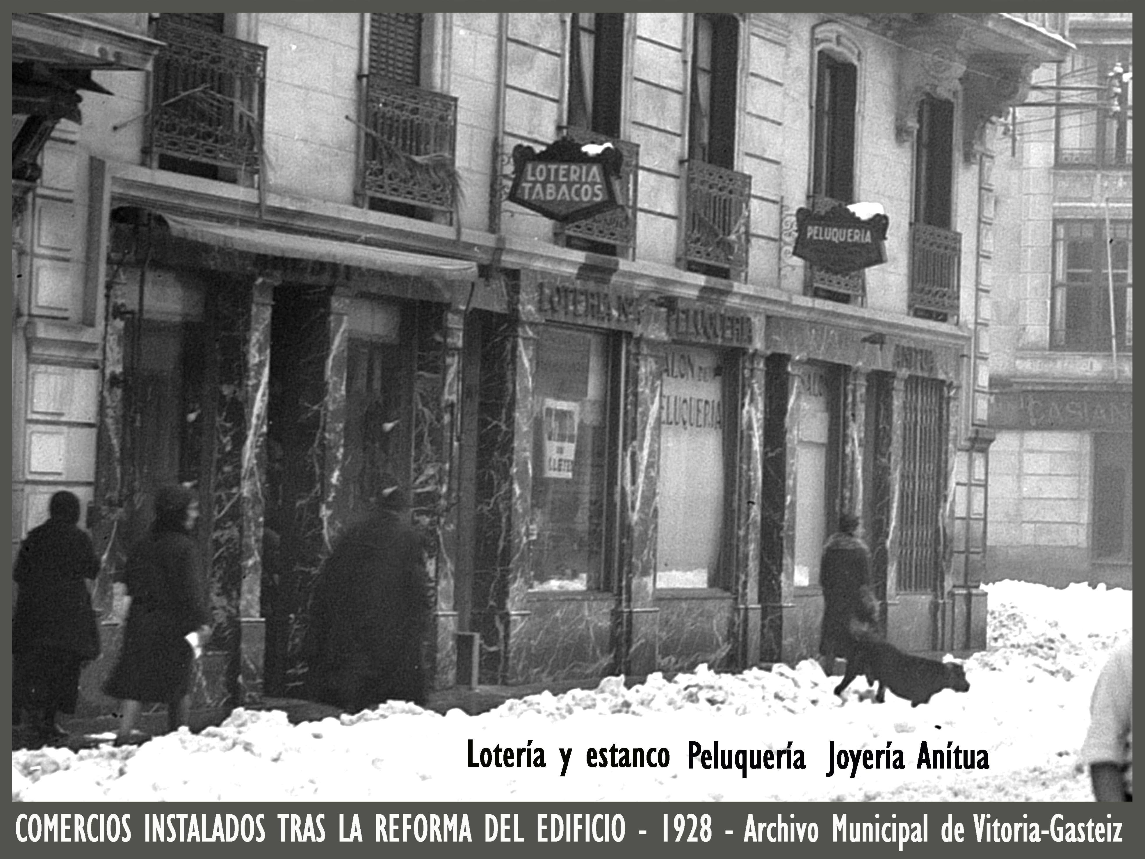 Comercios instalados tras la reforma del edificio, 1928 - Archivo Municipal de Vitoria-Gasteiz