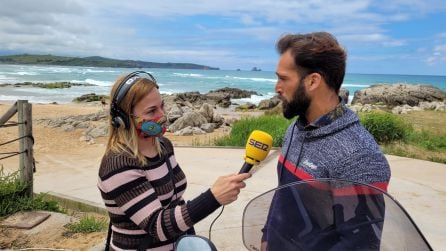 Pedro Pablo Lucas, monitor de surf en la Escuela de surf Valdearenas.