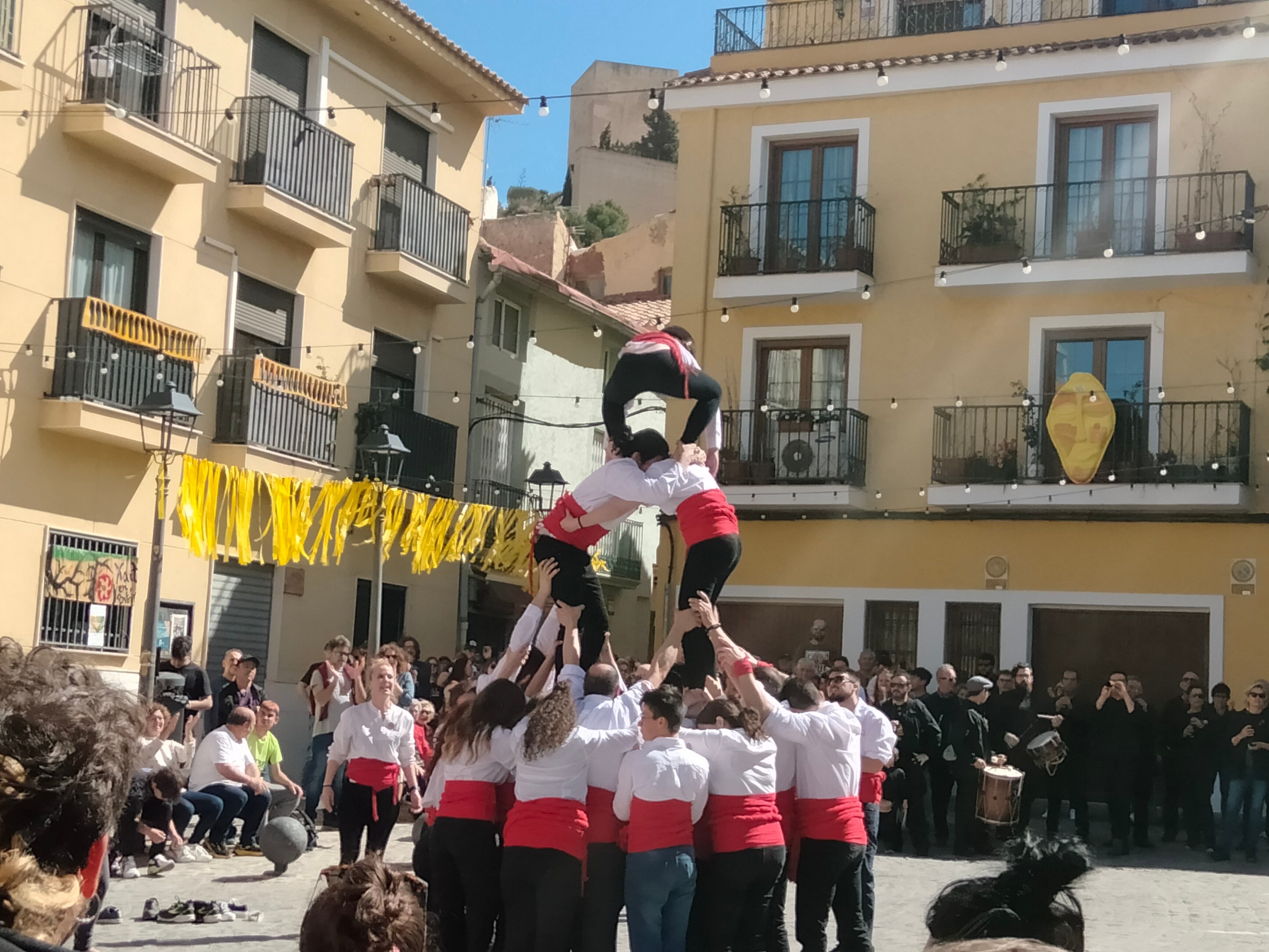 Torre humana, tradicional de la Comunidad Valencia en ArtenBitrir