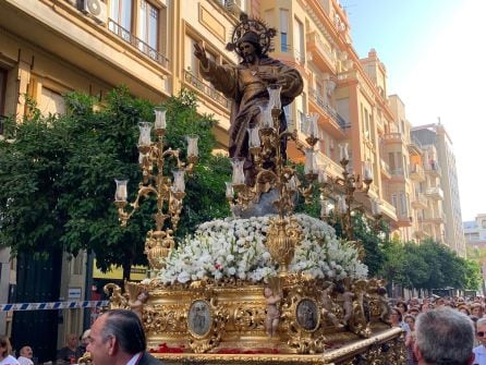 Sagrado Corazón de Jesús, a su paso por Claudio Marcelo