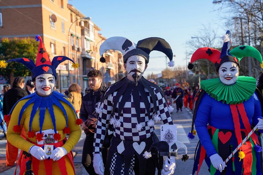 Participantes del desfile de disfraces en el Carnaval de Colmenar Viejo