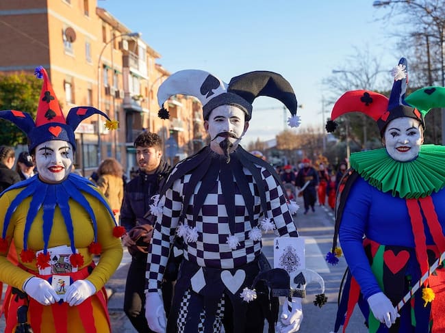 Participantes del desfile de disfraces en el Carnaval de Colmenar Viejo
