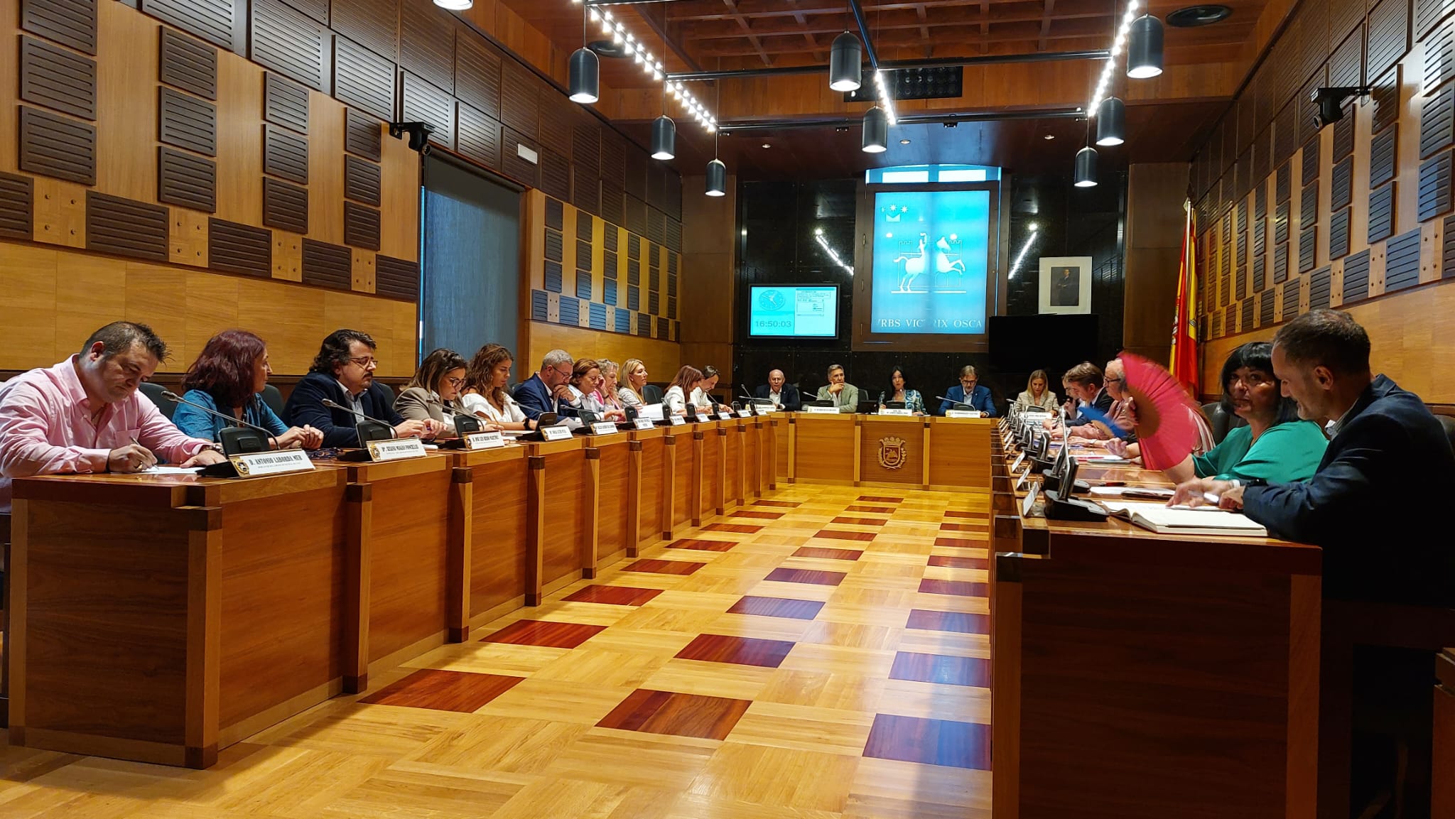 Pleno en el Ayuntamiento de Huesca