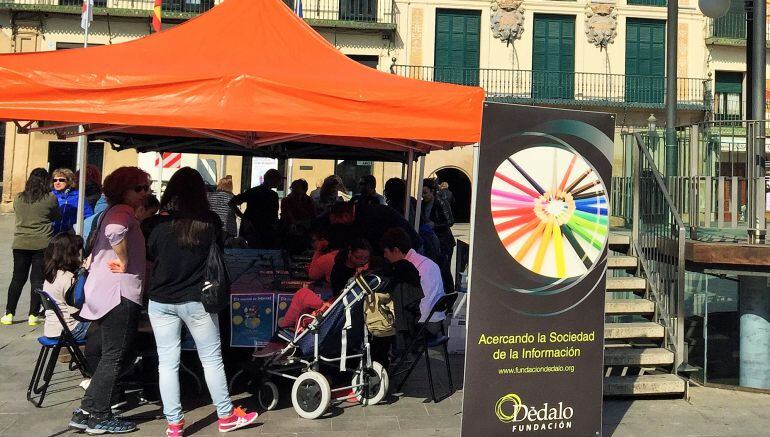 Acto en la Plaza de Tudela