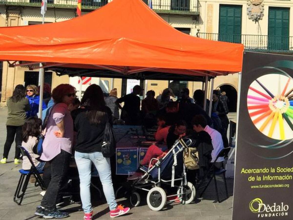 Internet sale a la calle en Tudela