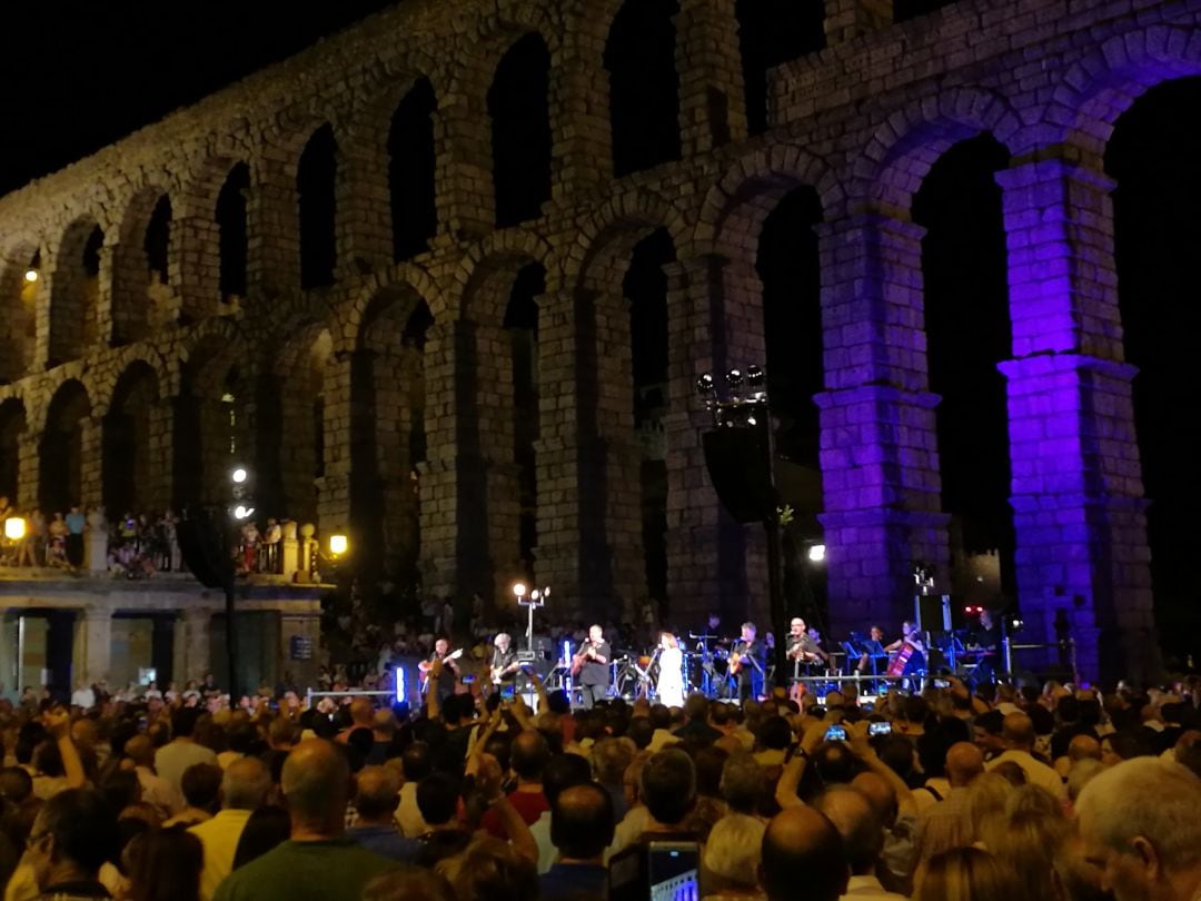 Último concierto del Mester a las pies del Acueducto