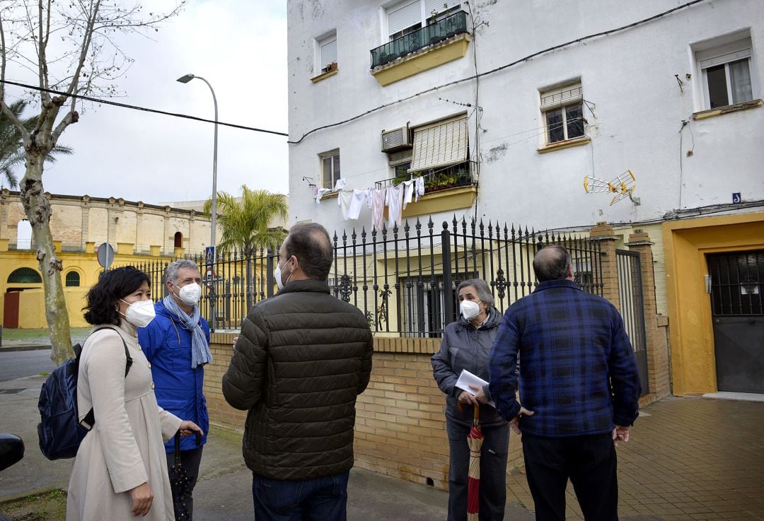 Ana Herica Ramos, delegada municipal de Vivienda, durante una visita a La Constancia