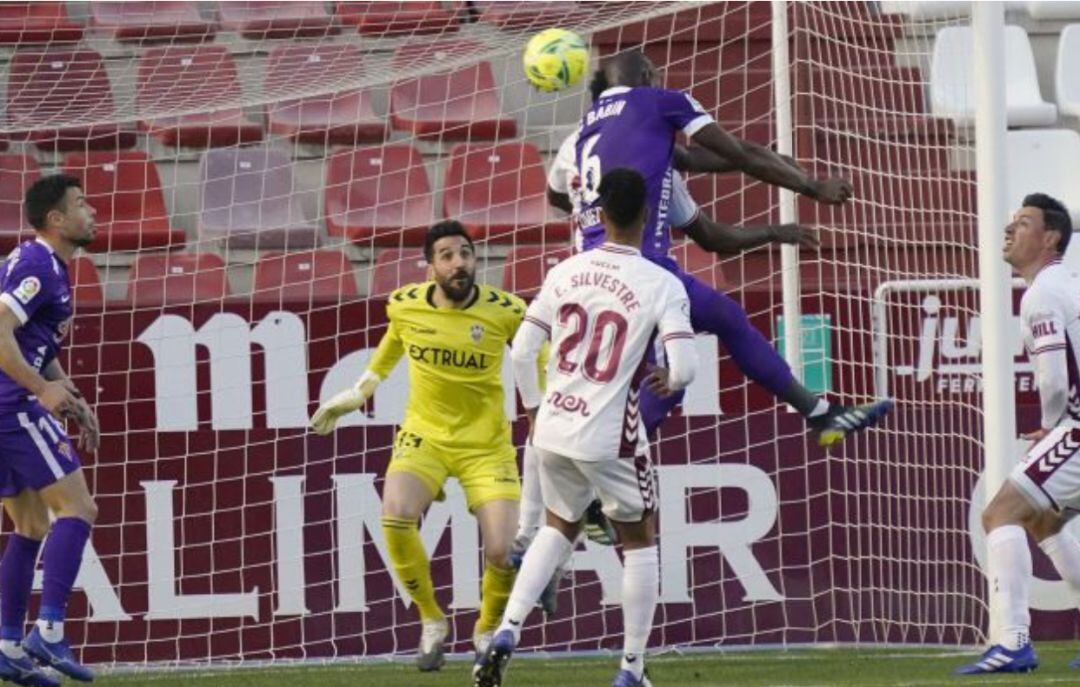 Acción del gol de Babin en el Carlos Belmonte