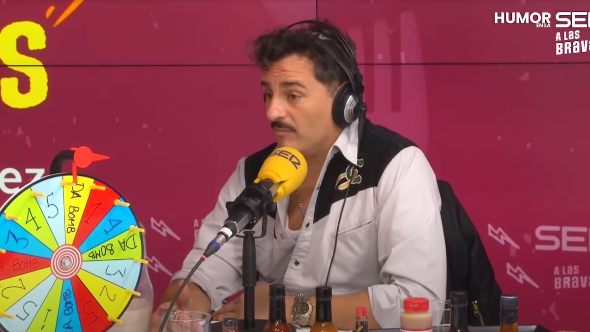 Asier Etxeandia y su experiencia frustrada como ‘chico Almodóvar’: “Eliminaron mi escena y la verdad es que lo entendí"