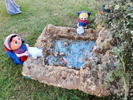 Los detalles no faltan en el belén de Roa