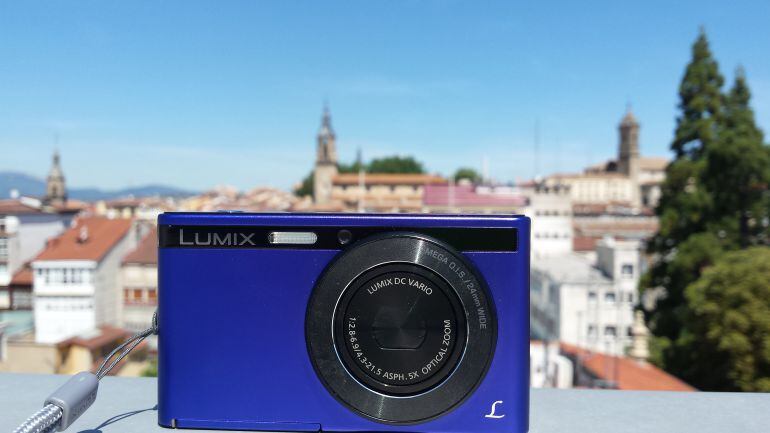 UNA CÁMARA DE FOTOS