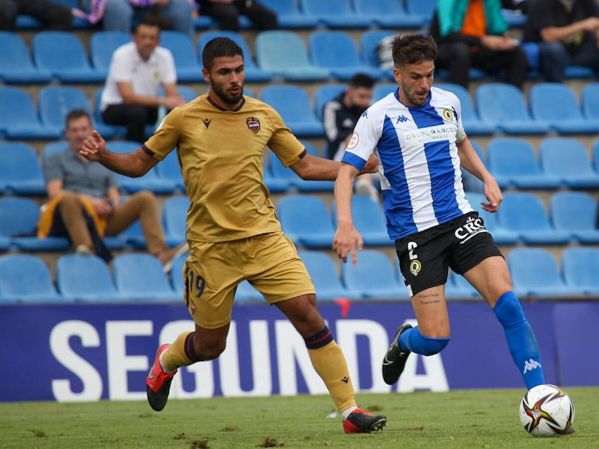 Raúl Ruiz: "Es un partido con un rival directo y por el primer puesto"