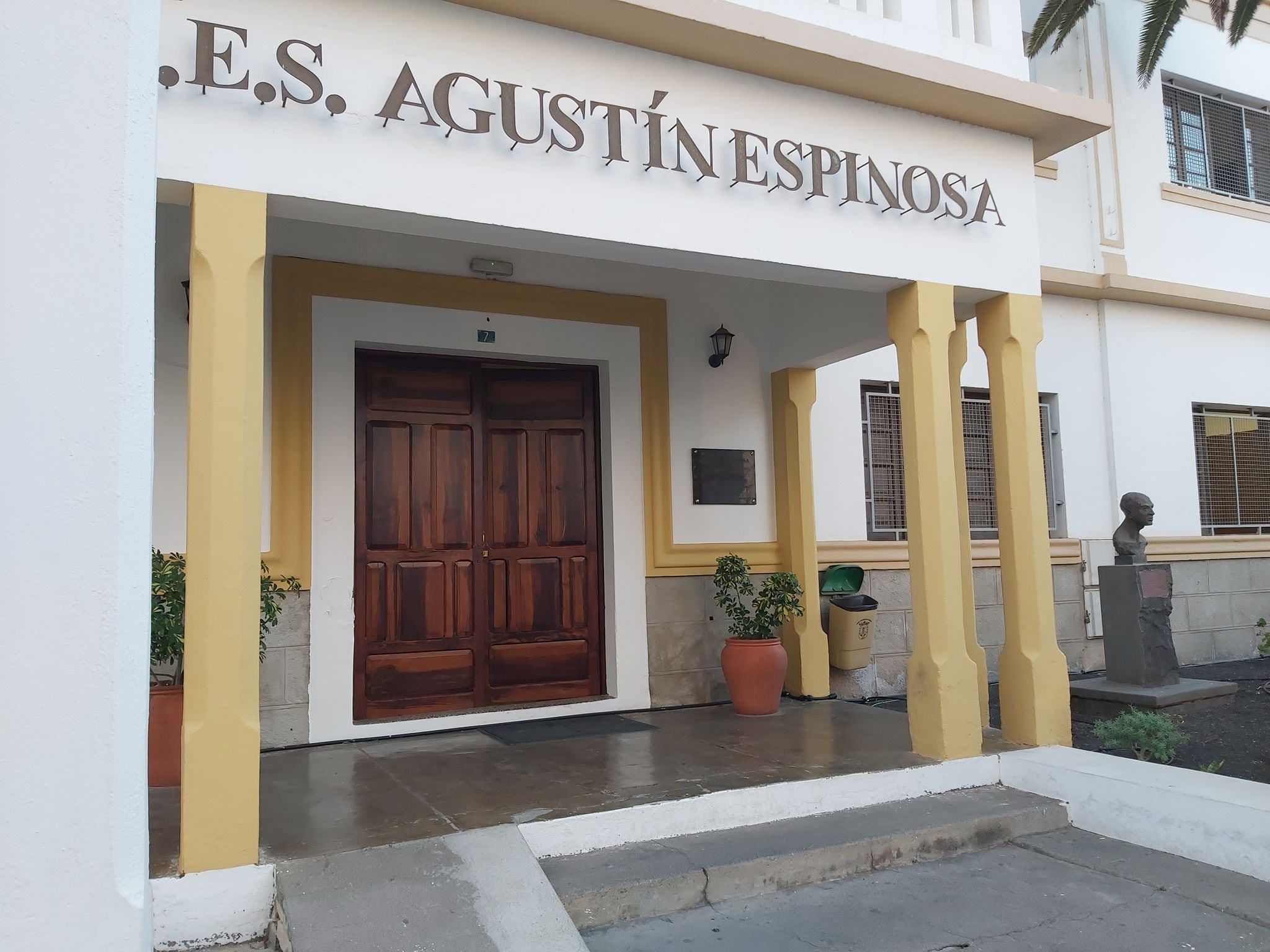 Edificio del IES Agustín Espinosa, en Arrecife.