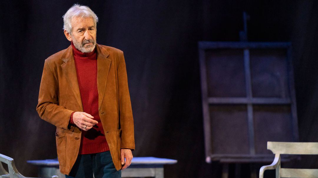 José Sacristán, durante la representación de &quot;Señora de rojo sobre fondo gris&quot;