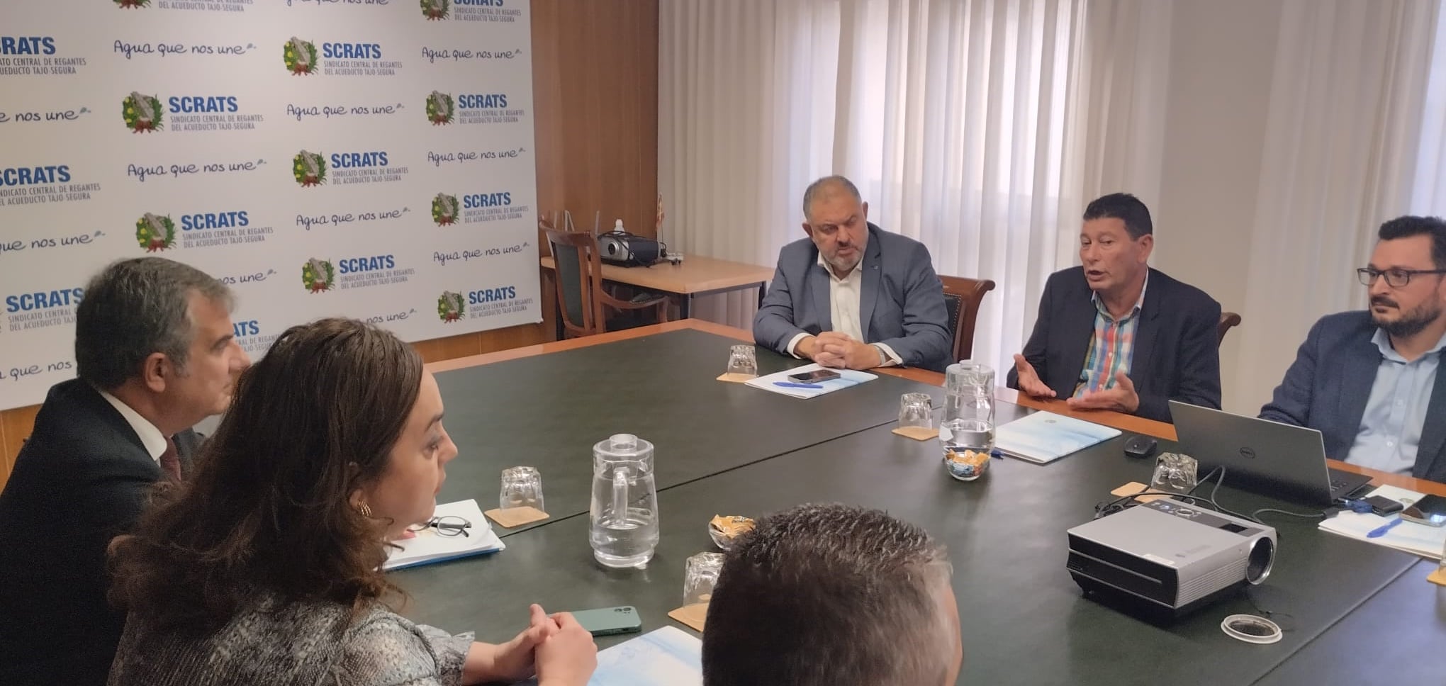 Reunión en la sede del SCRATS