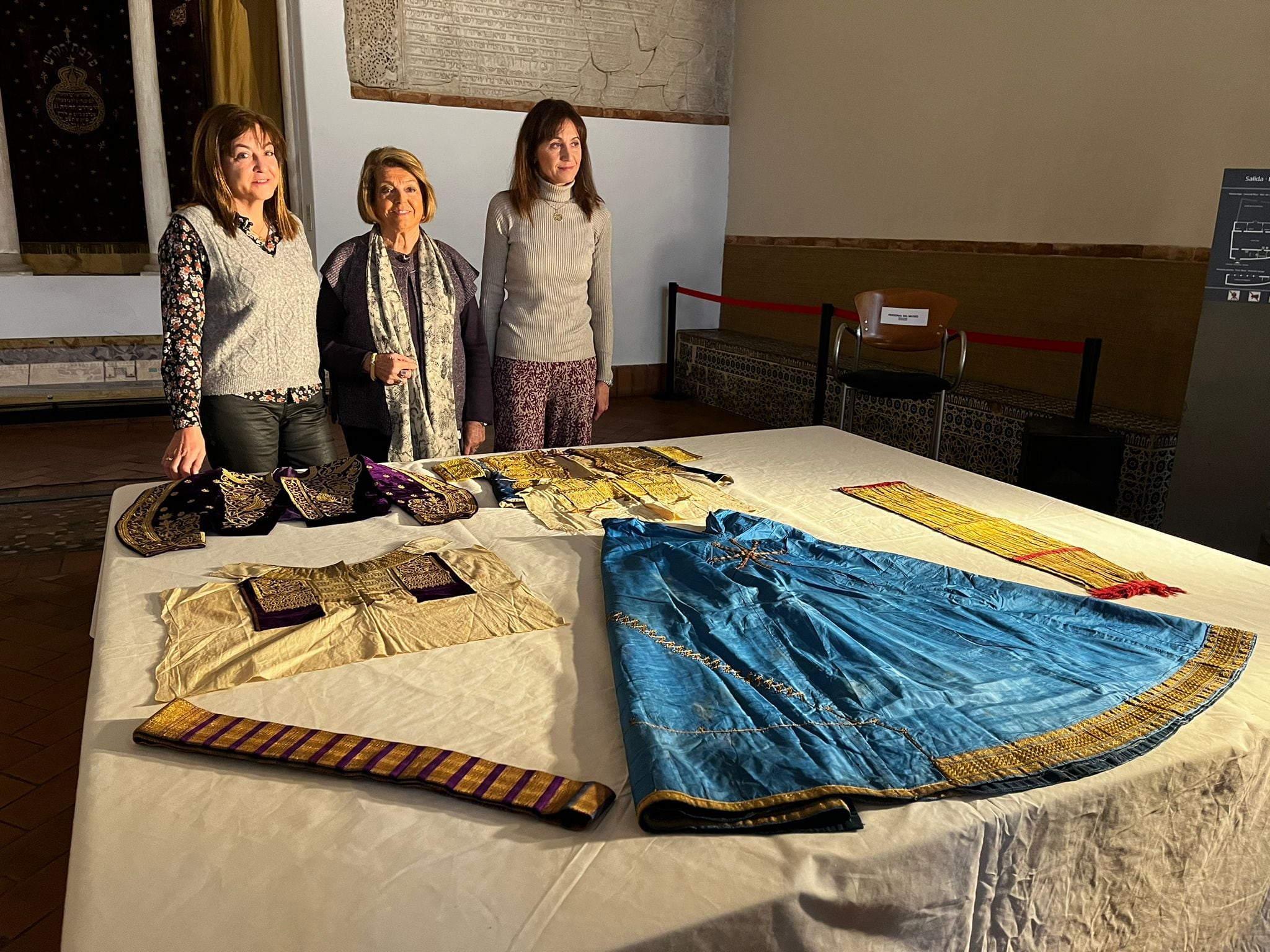 Mery Israel Saro ha realizado la donación de un ttraje de berberisca al Museo Sefardí de Toledo