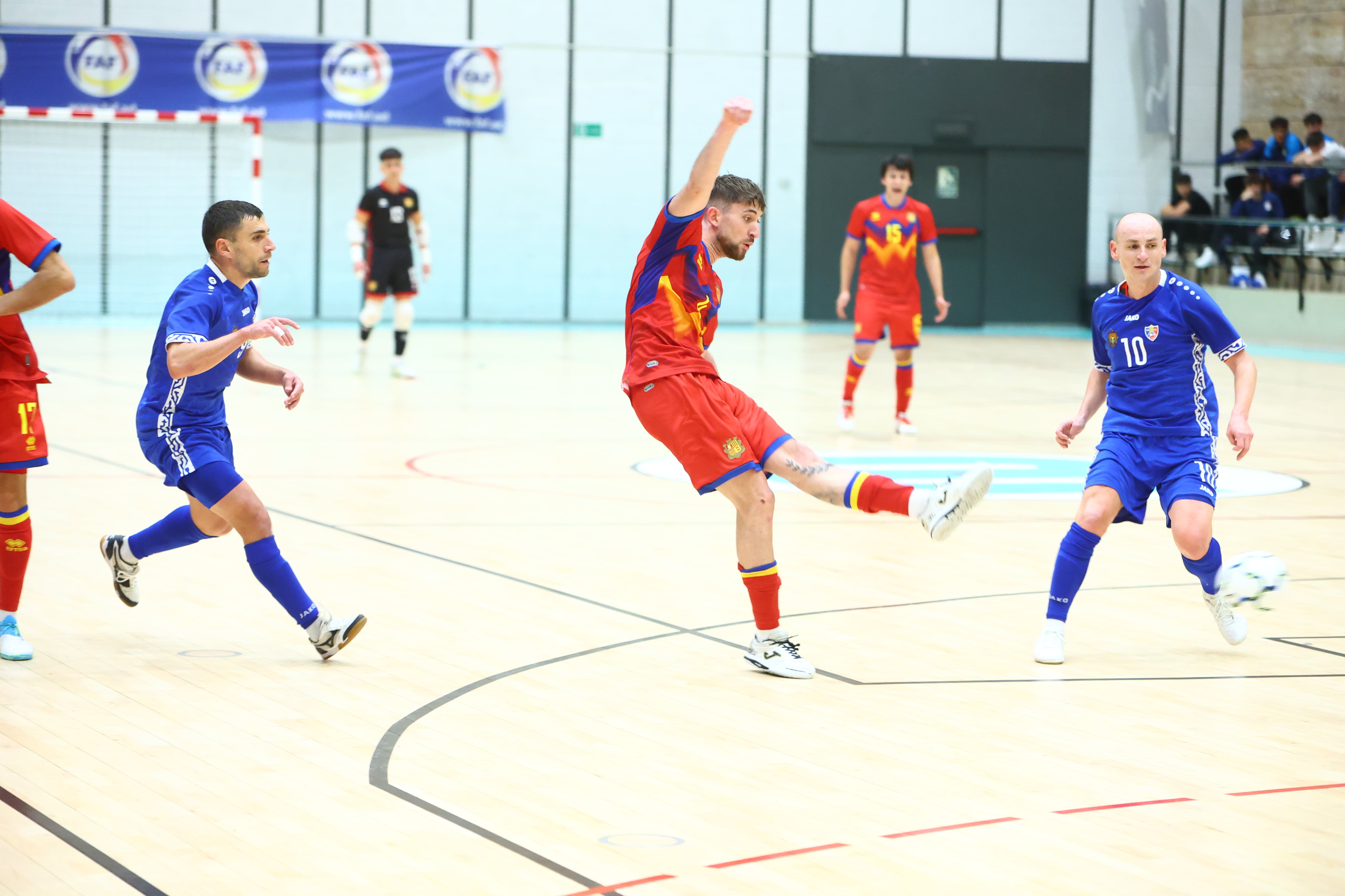 Segons partit entre Andorra i Moldàvia de futbol sala disputat al Serradells amb victòria per a la selecció masculina per 2 a 1.