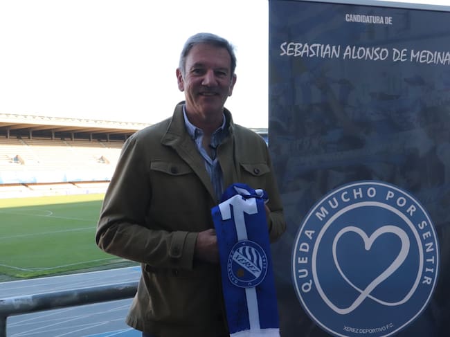 Sebastián Alonso de Medina posando en Chapín