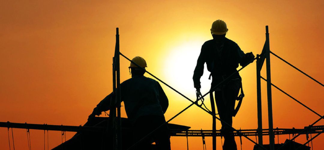 Exigen horario de verano en la construcción