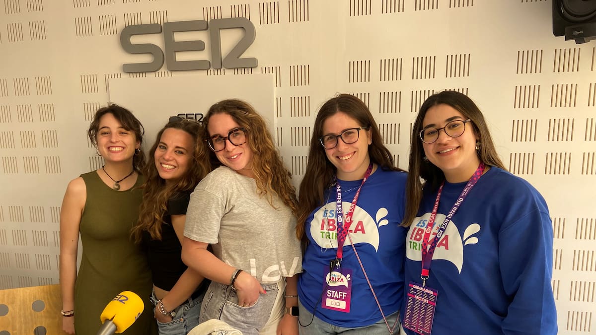 Más de 2.000 estudiantes de Erasmus disfrutan del ocio y la cultura de Ibiza en su viaje de fin de curso