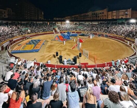 Aspecto que presentaba la plaza de toros de Huesca en el Gran Prix de las peñas