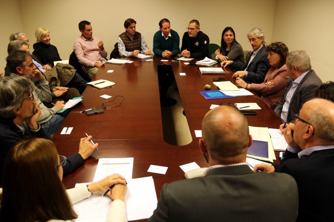 Reunió dels regants amb la consellera d&#039;agricultura, Teresa Jordà.