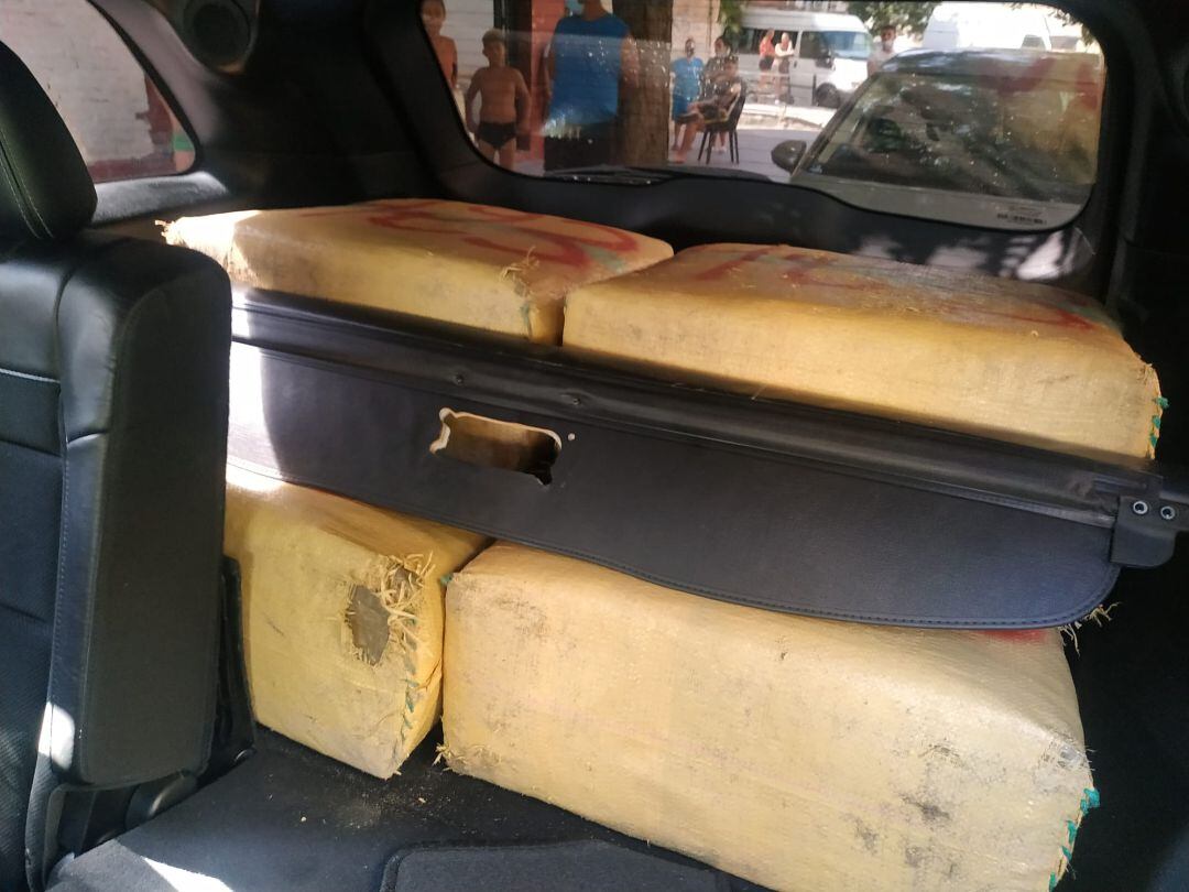 Droga encontrada en el interior del vehículo