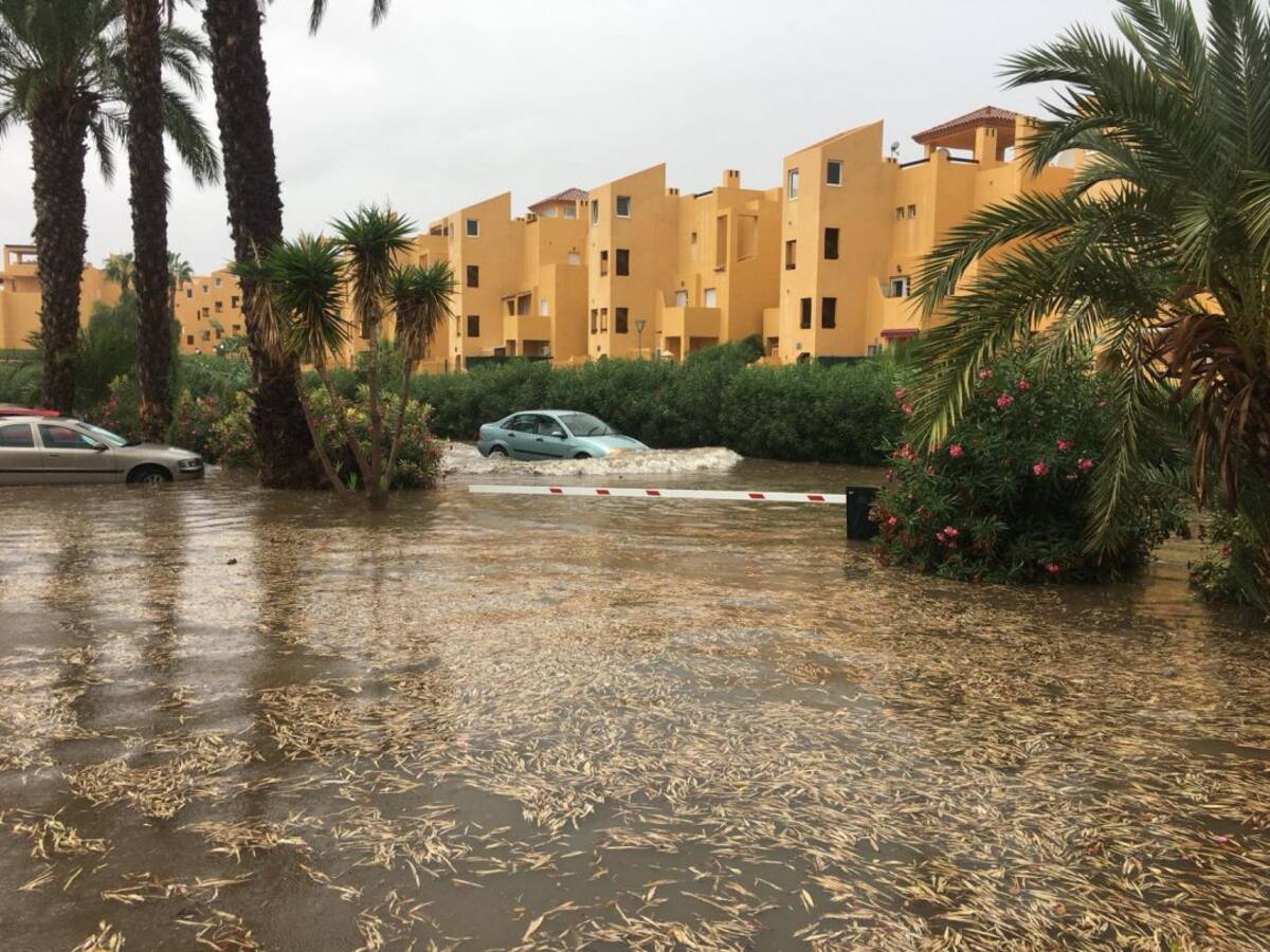 Las lluvias dejan medio centenar de incidencias de Poniente a Levante