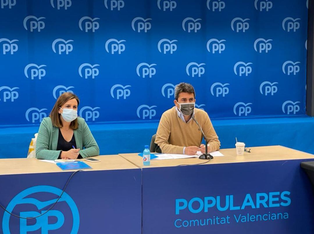 Momento de rueda de prensa con María José Català y Carlos Mazón