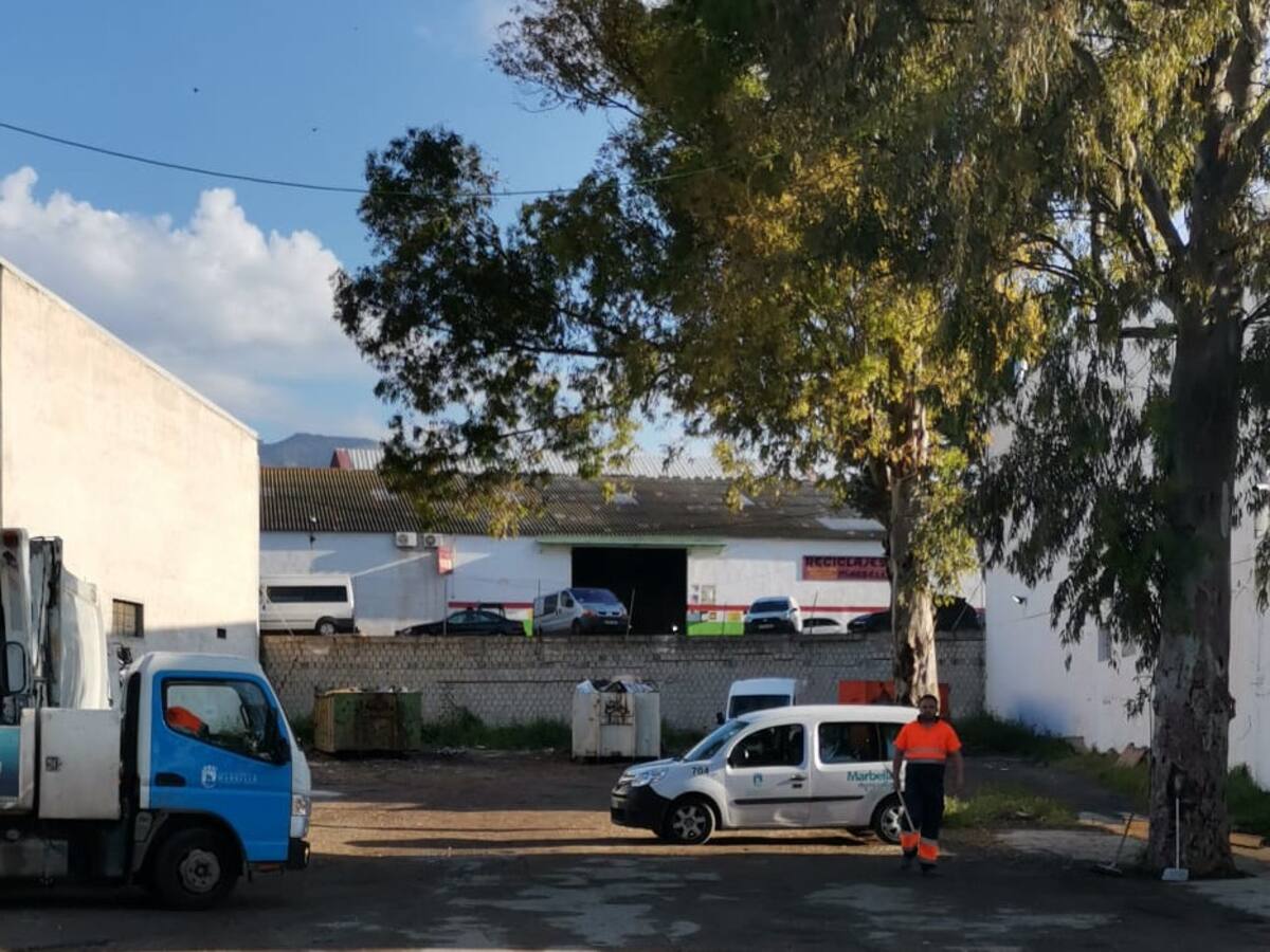 Denuncian que deben hacer sus necesidades fisiológicas en bolsas por falta de un baño en su centro de trabajo