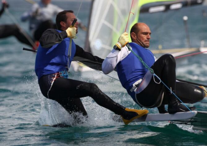 Iker Martínez y Xabi Fernández, durante un entrenamiento en su larga y prolífica carrera juntos en el mundo de la vela olímpica.
