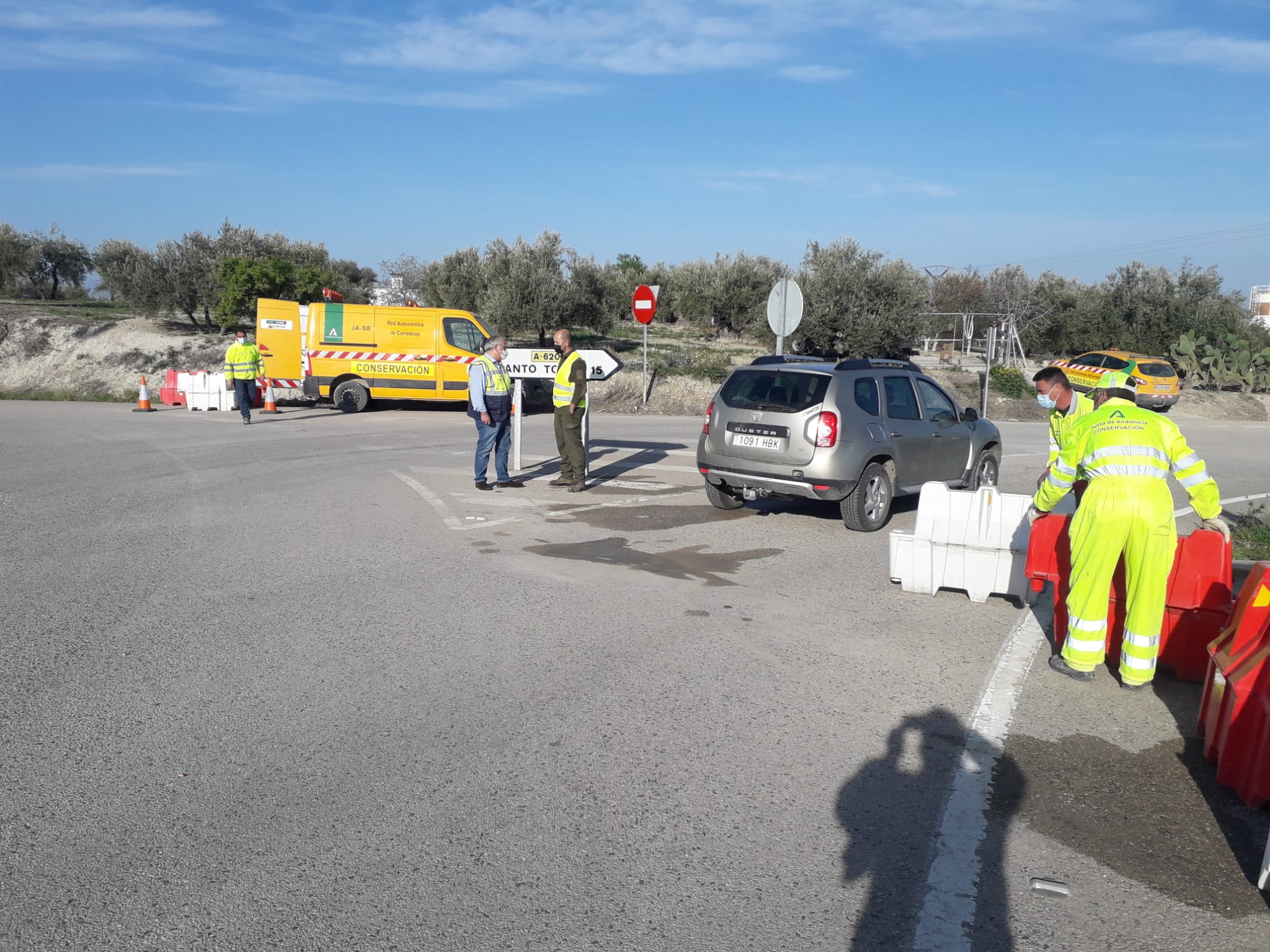 Apertura de la carretera entre Peal de Becerro y Santo Tomé.