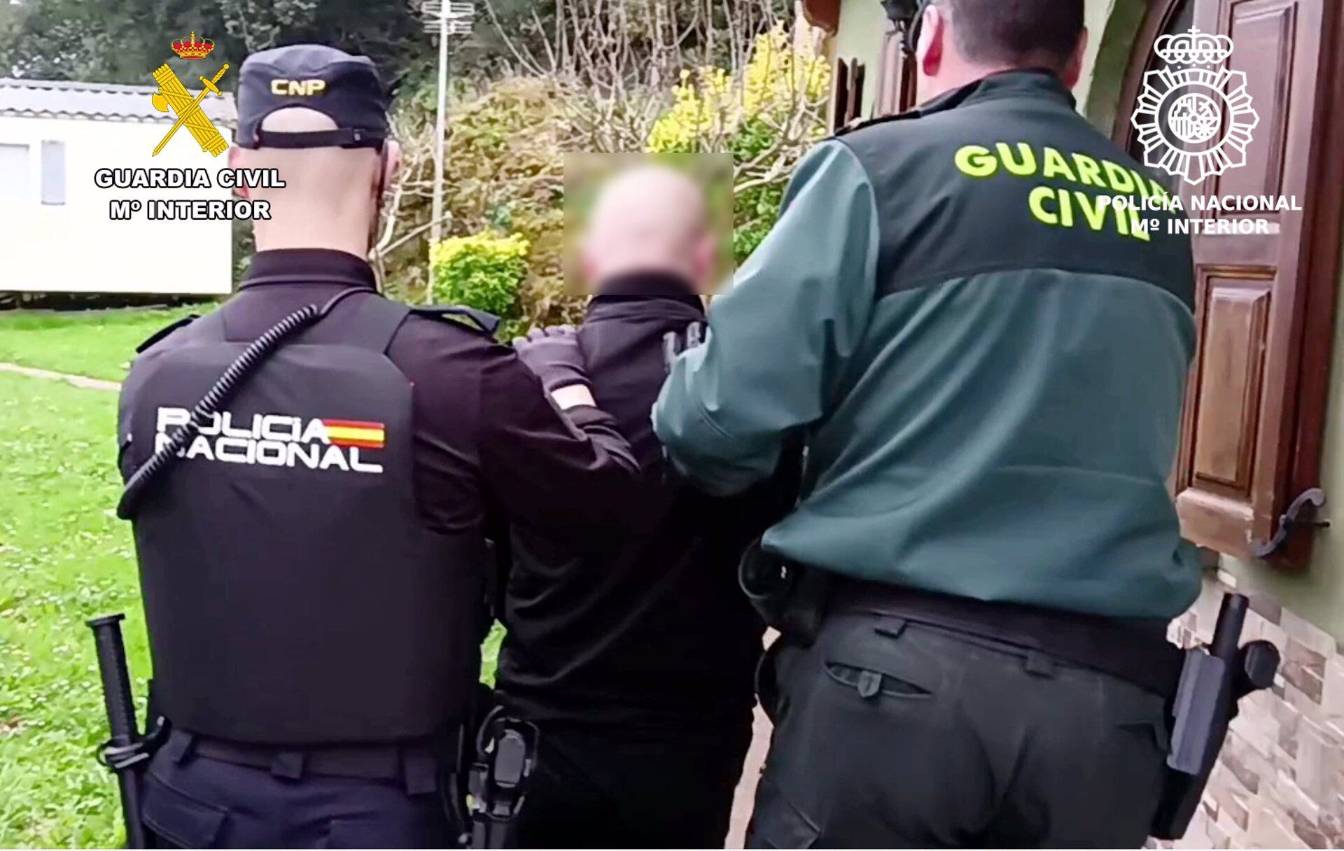 Detención de unos de los miembros del grupo - Delegación del Gobierno