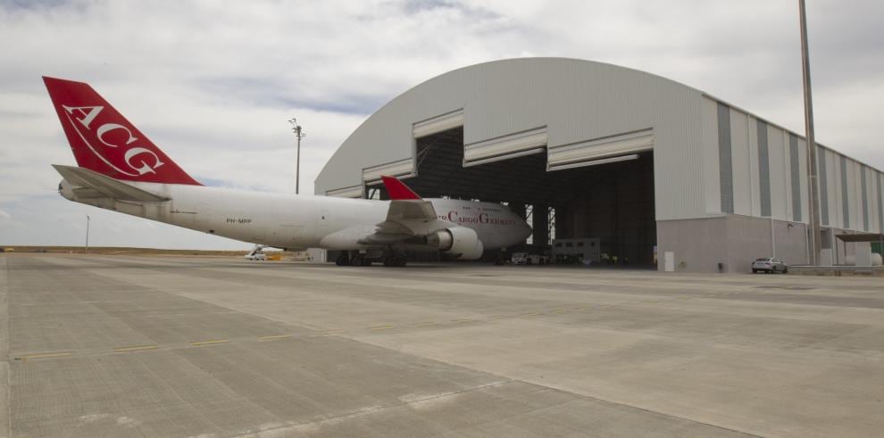 Primer avión de Tarmac en Teruel. Agosto de 2013.