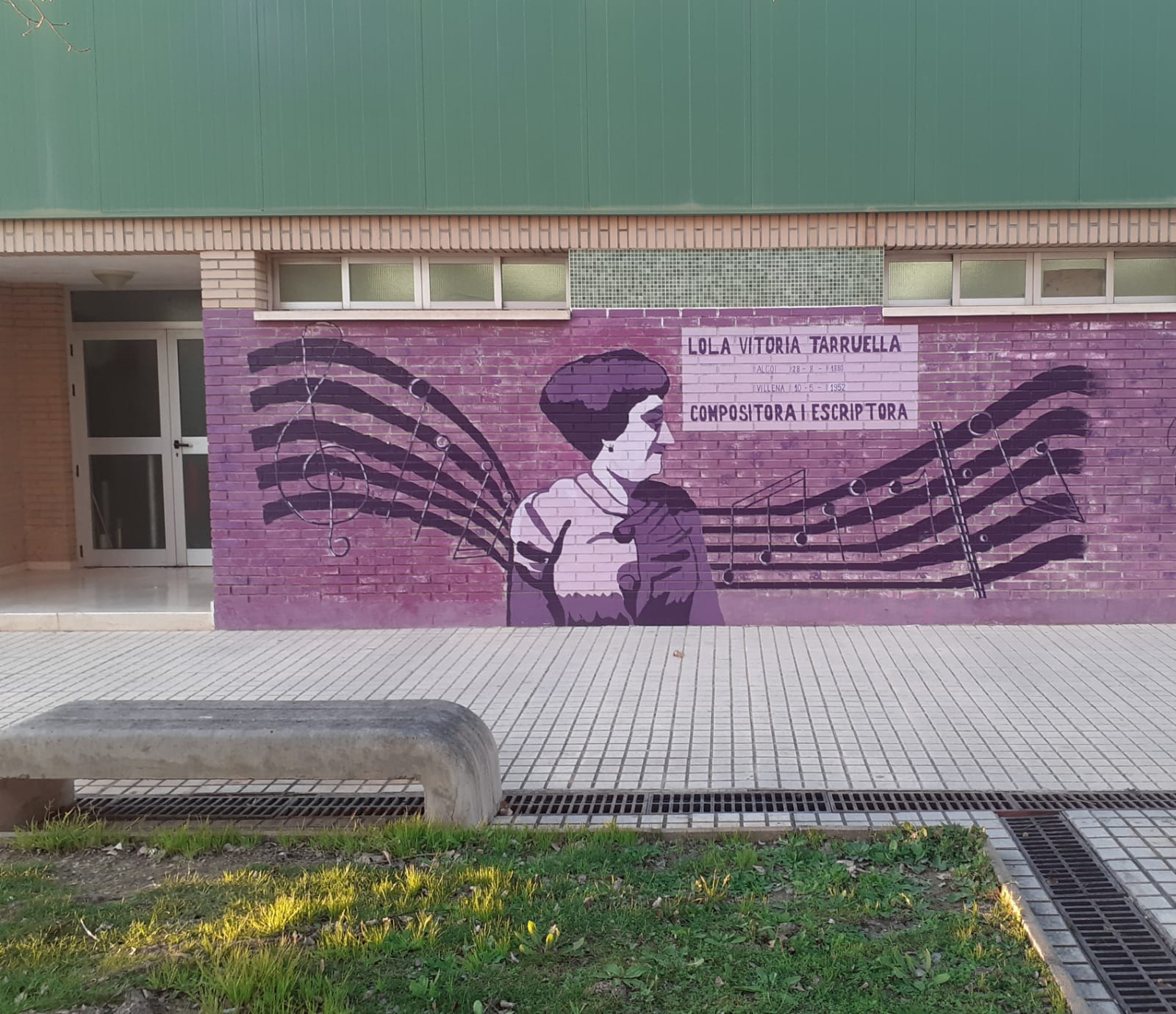 Mural en el Navarro Santafé