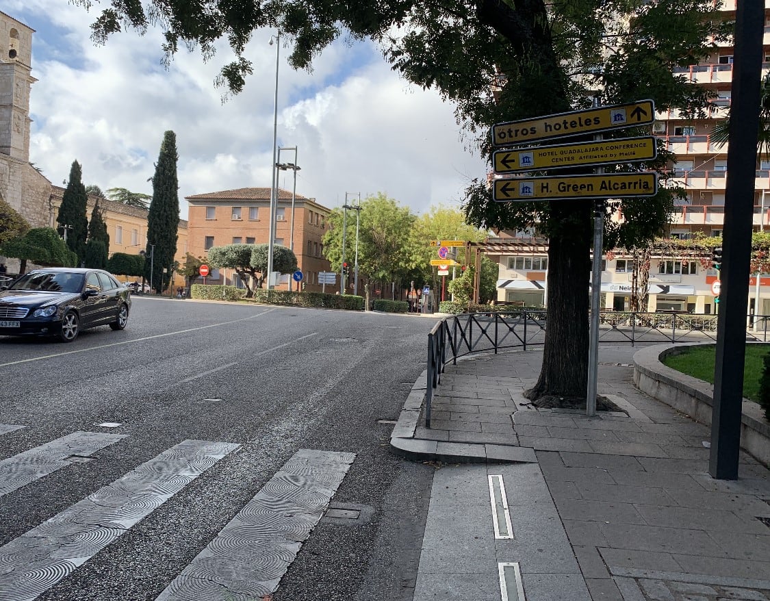 Calle de La Carrera, en el límite del perímetro de la ZBE