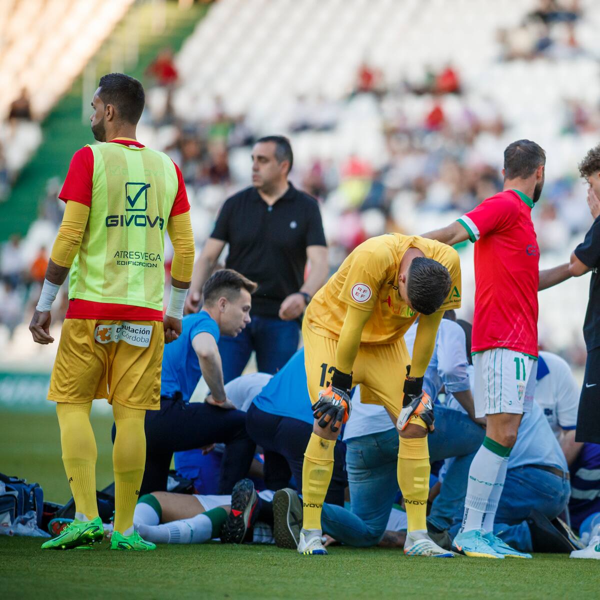 Suspendido el Córdoba CF-Racing de Ferrol después del desmayo de Dragiša Gudelj
