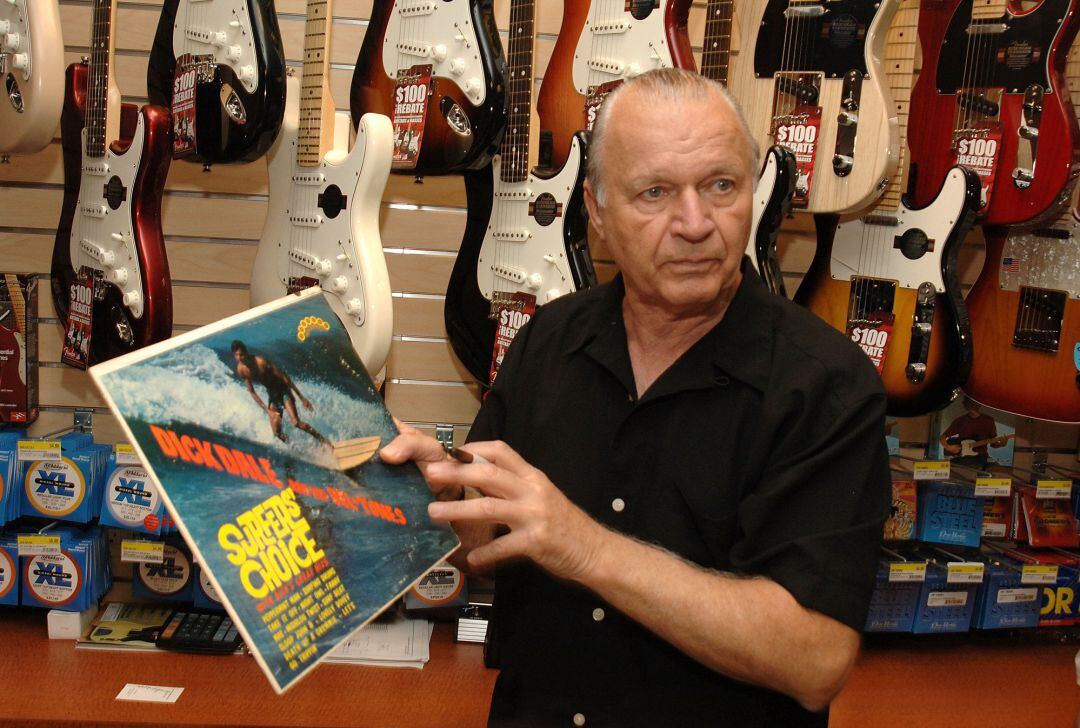 Imagen del fallecido Dick Dale.