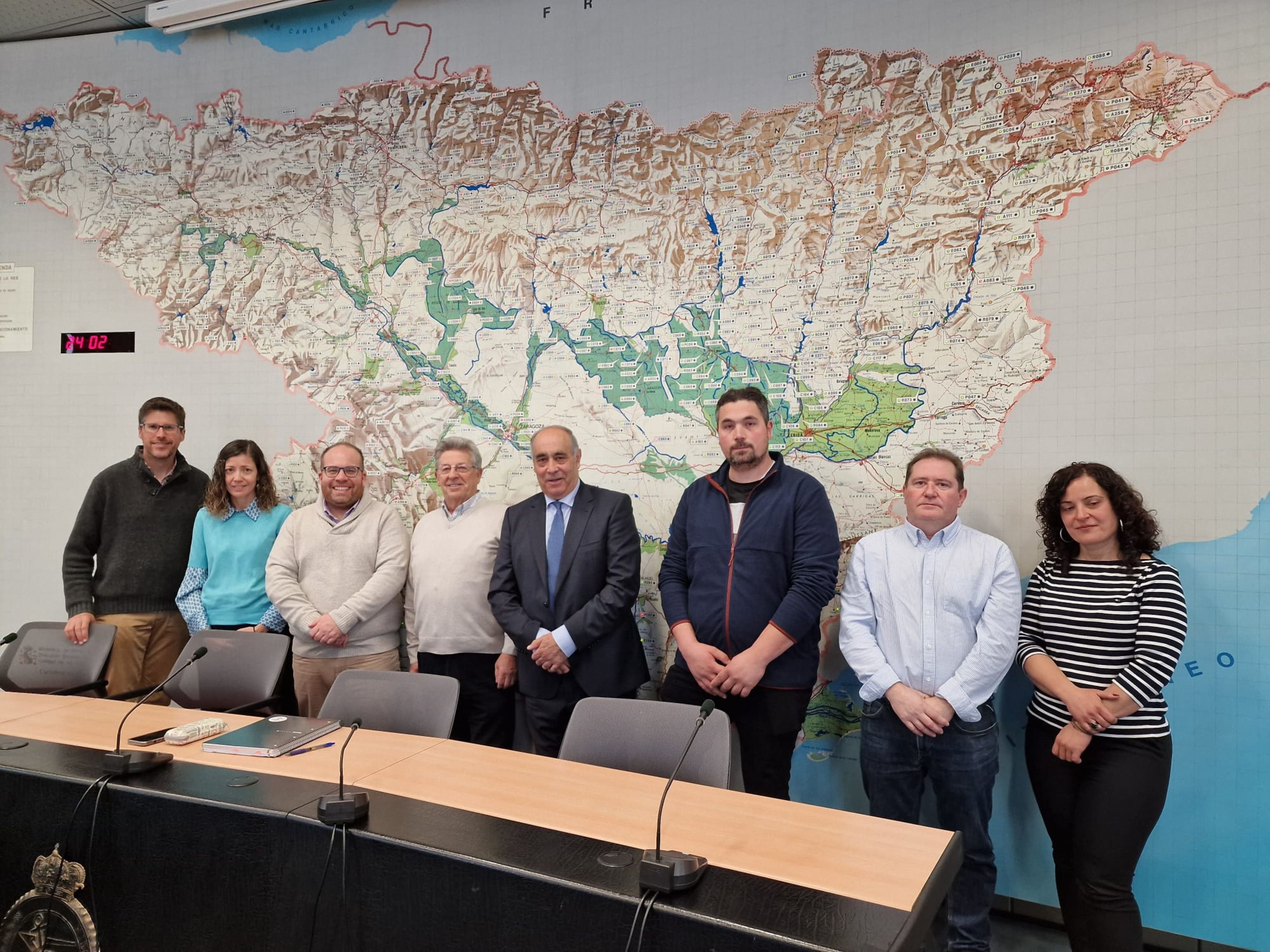 Participantes en la reunión en la Confederación Hidrográfica del Ebro