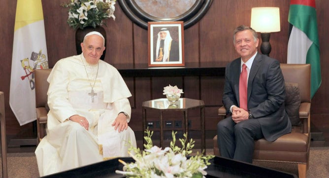 Rey de Jordania, Abdullah II, se reúne con el Papa Francisco en Amman