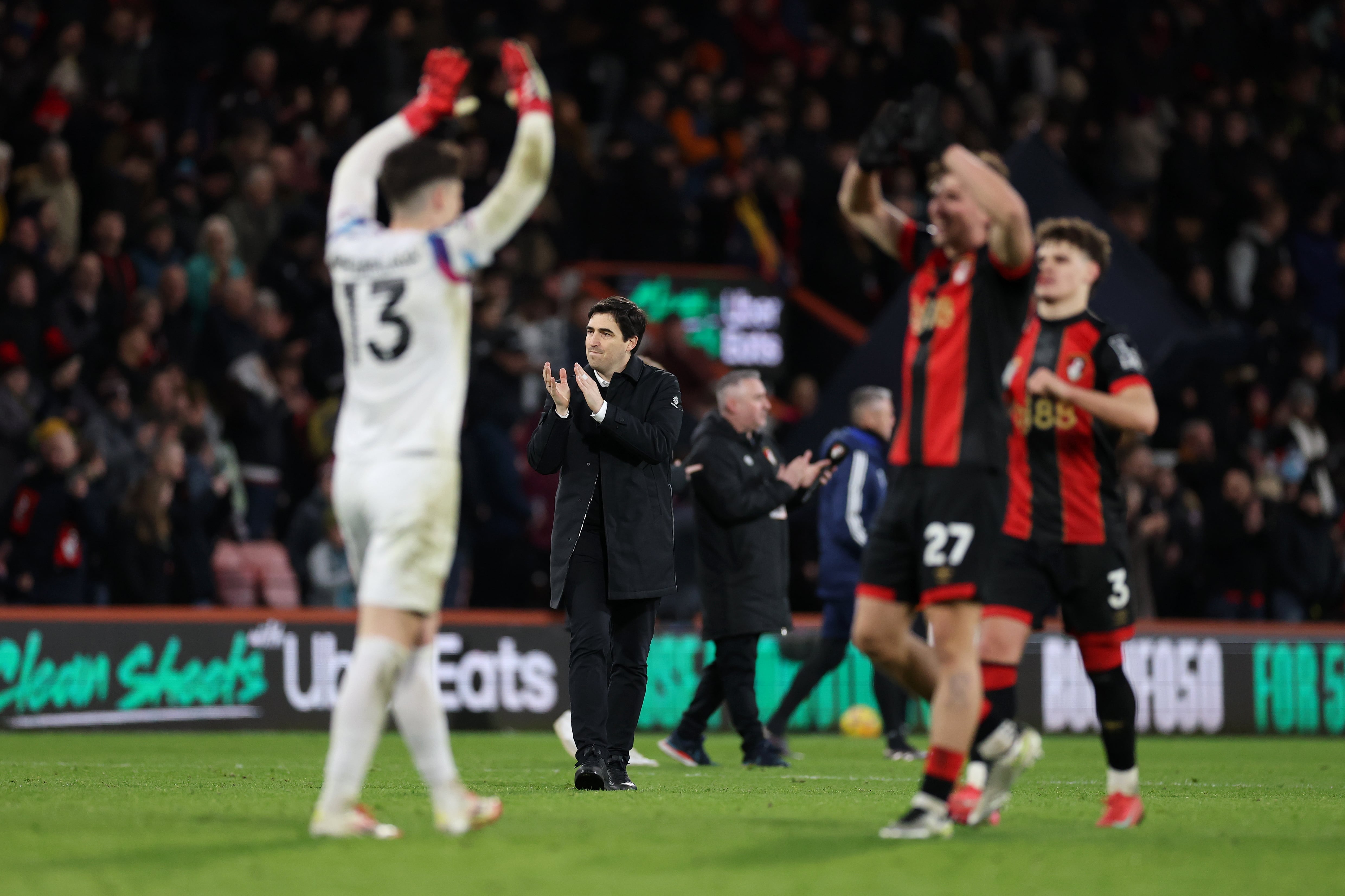 Andoni Iraola, técnico del AFC Bournemouth, tras vencer al Nottingham Forest. (Richard Heathcote/Getty Images)