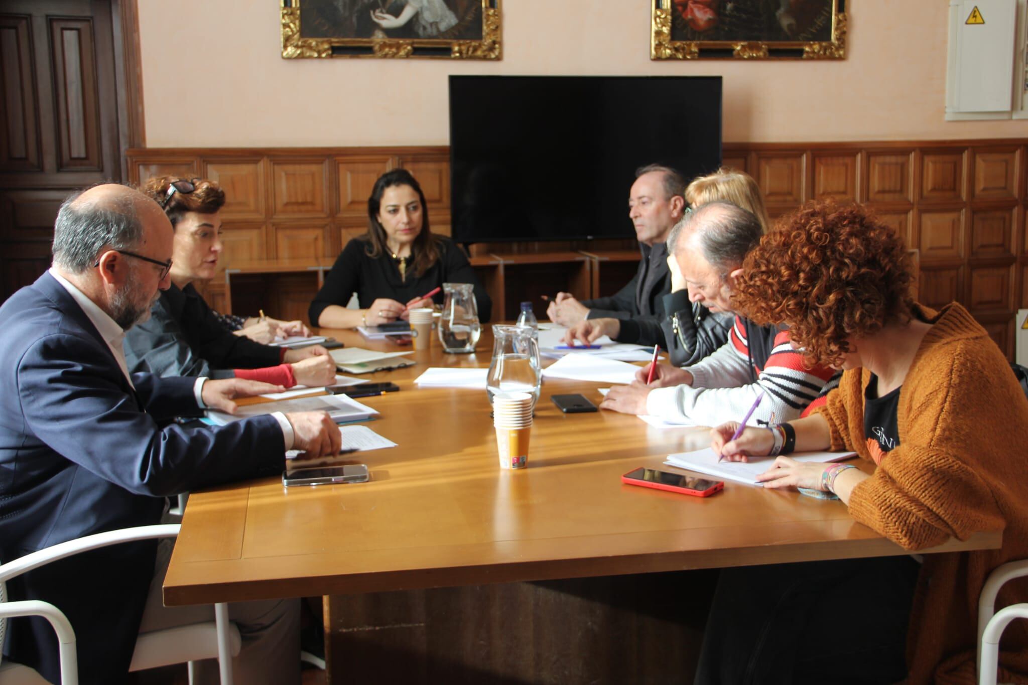 Reunión de la Mesa de Diálogo Social en el Ayuntamiento de Palencia