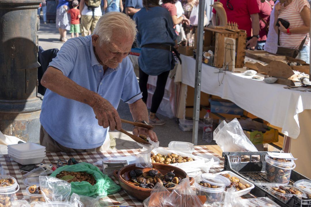 Imagen de archivo de un mercado ambulante