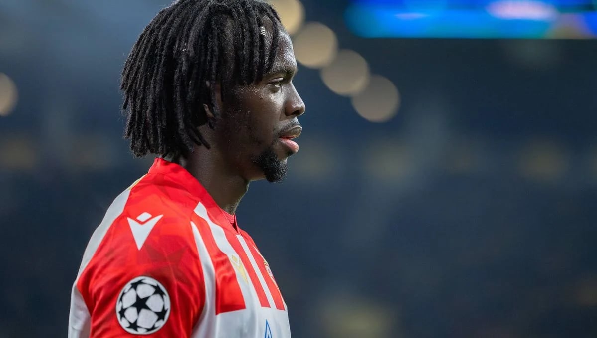 Cherif Ndiaye durante un partido de Champions con el Estrella Roja. Cordón Press