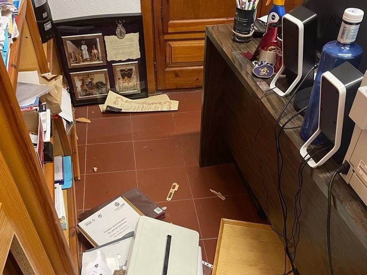 Denuncian el robo del ajuar de una Virgen y de 3.000 euros en una Hermandad de Marbella